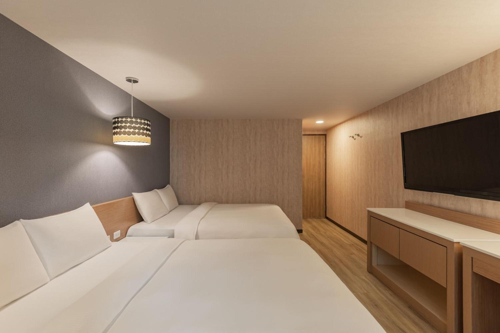 Kindness Hotel - Tainan Chihkan Tower Kamer foto