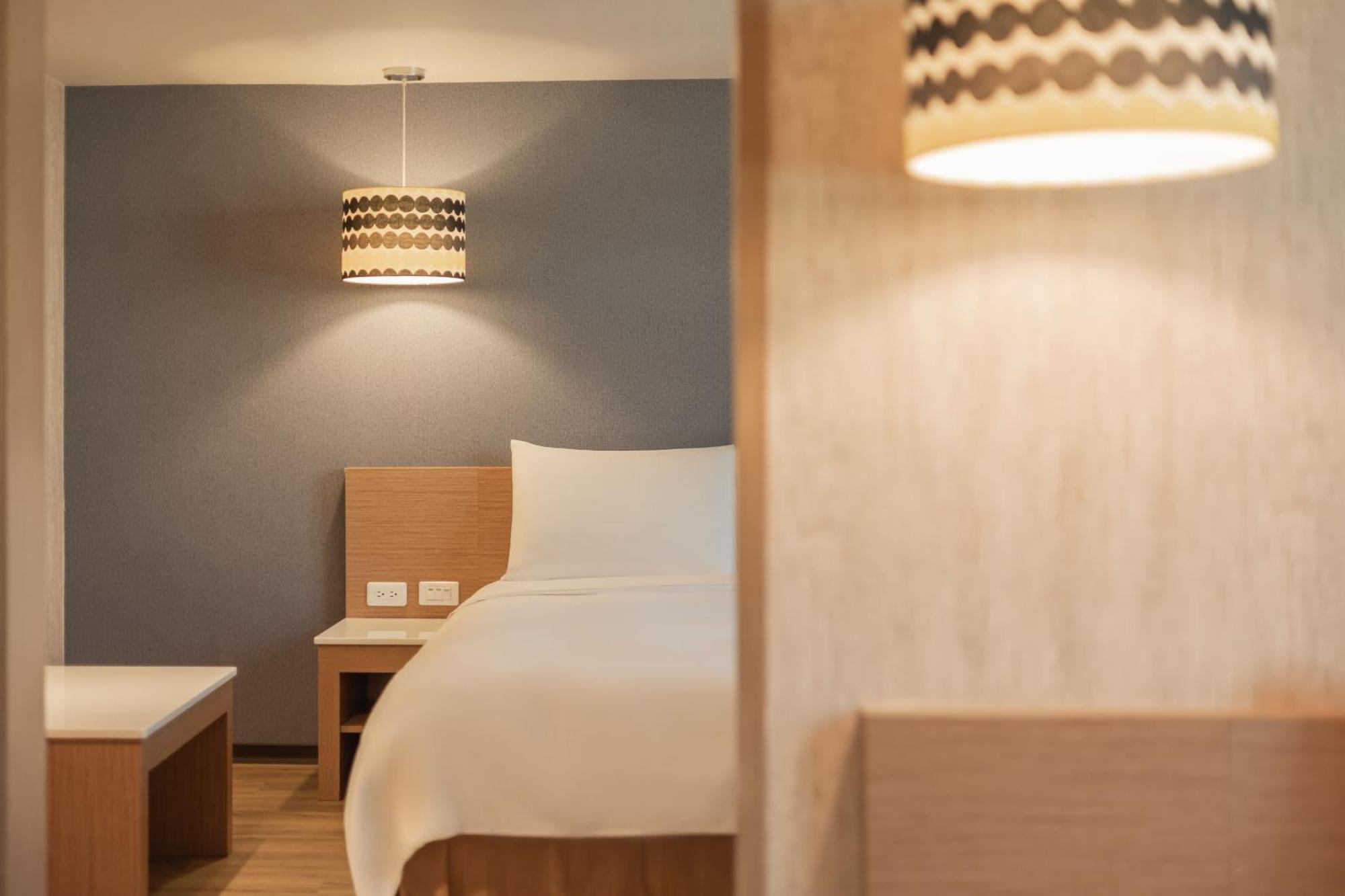 Kindness Hotel - Tainan Chihkan Tower Kamer foto