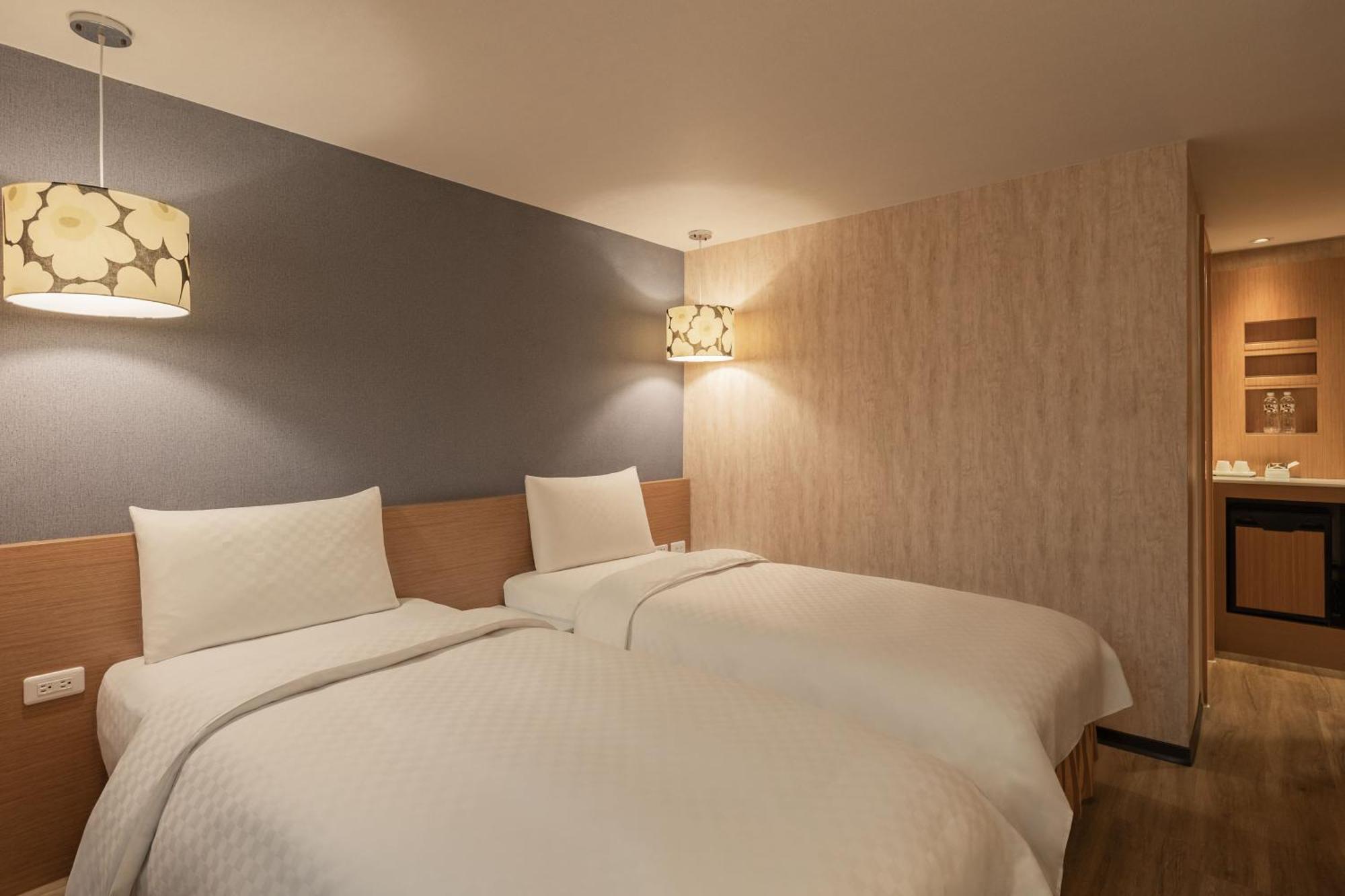 Kindness Hotel - Tainan Chihkan Tower Kamer foto