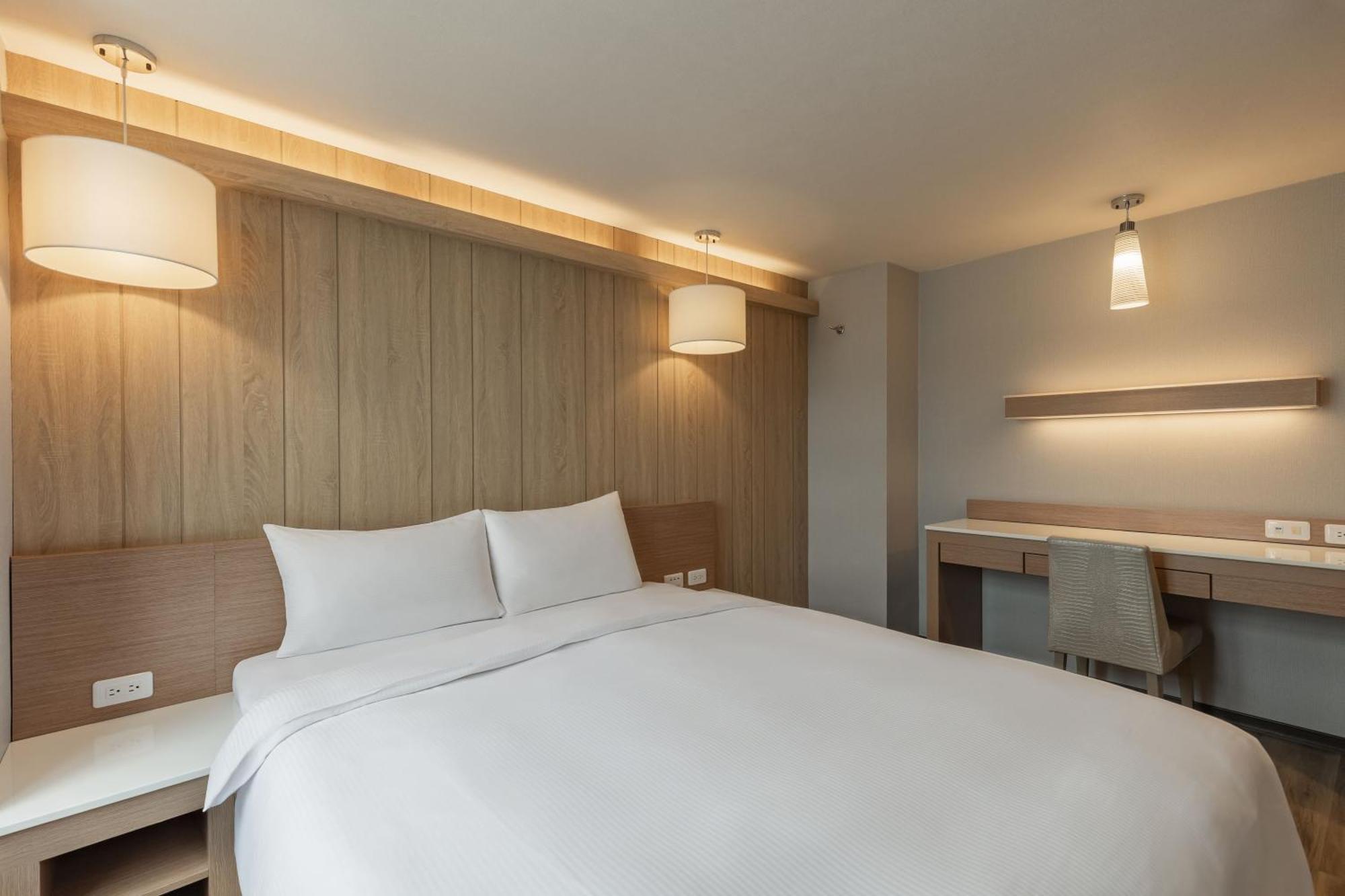 Kindness Hotel - Tainan Chihkan Tower Kamer foto