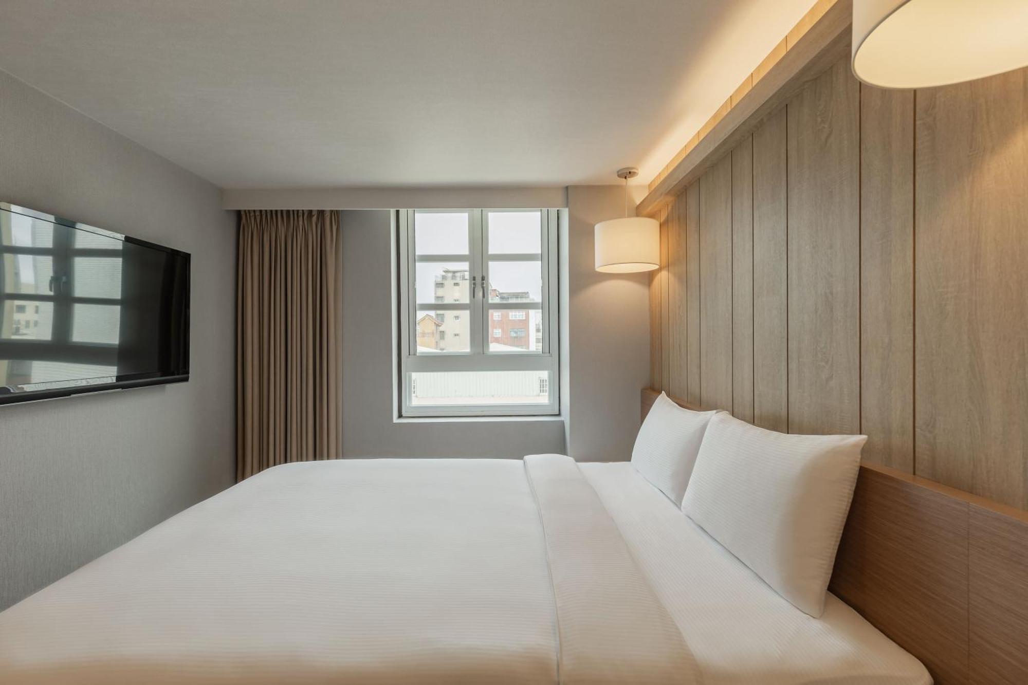 Kindness Hotel - Tainan Chihkan Tower Kamer foto