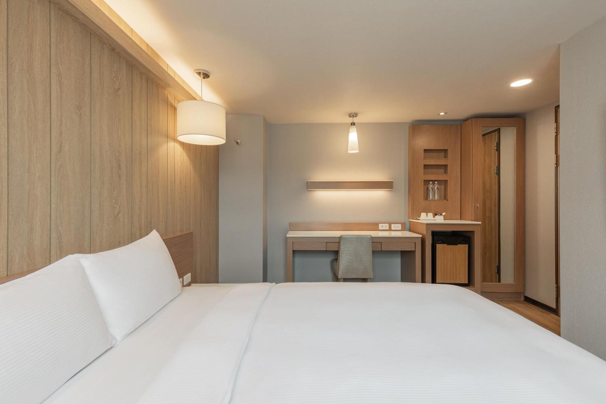 Kindness Hotel - Tainan Chihkan Tower Kamer foto
