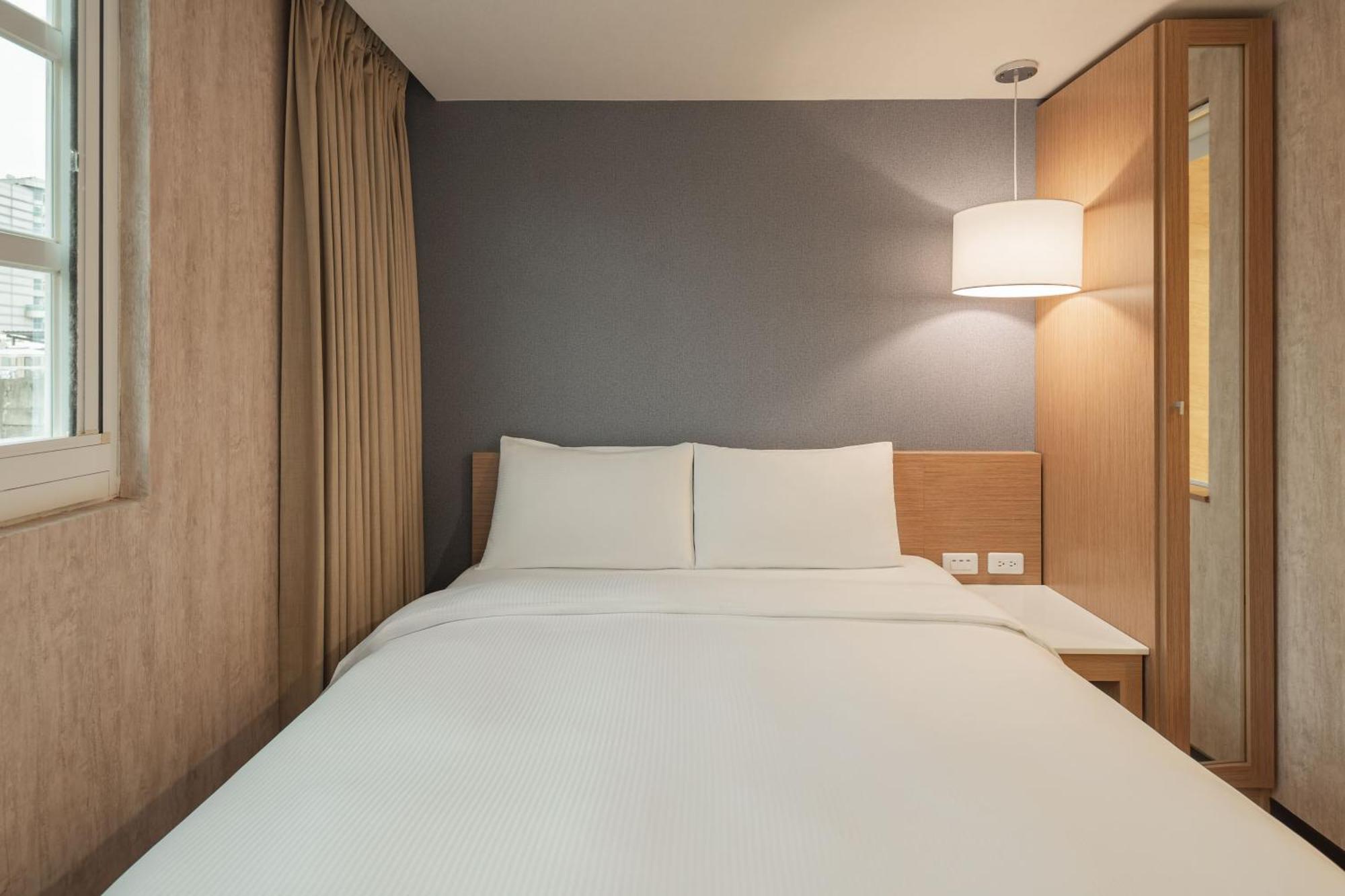 Kindness Hotel - Tainan Chihkan Tower Kamer foto