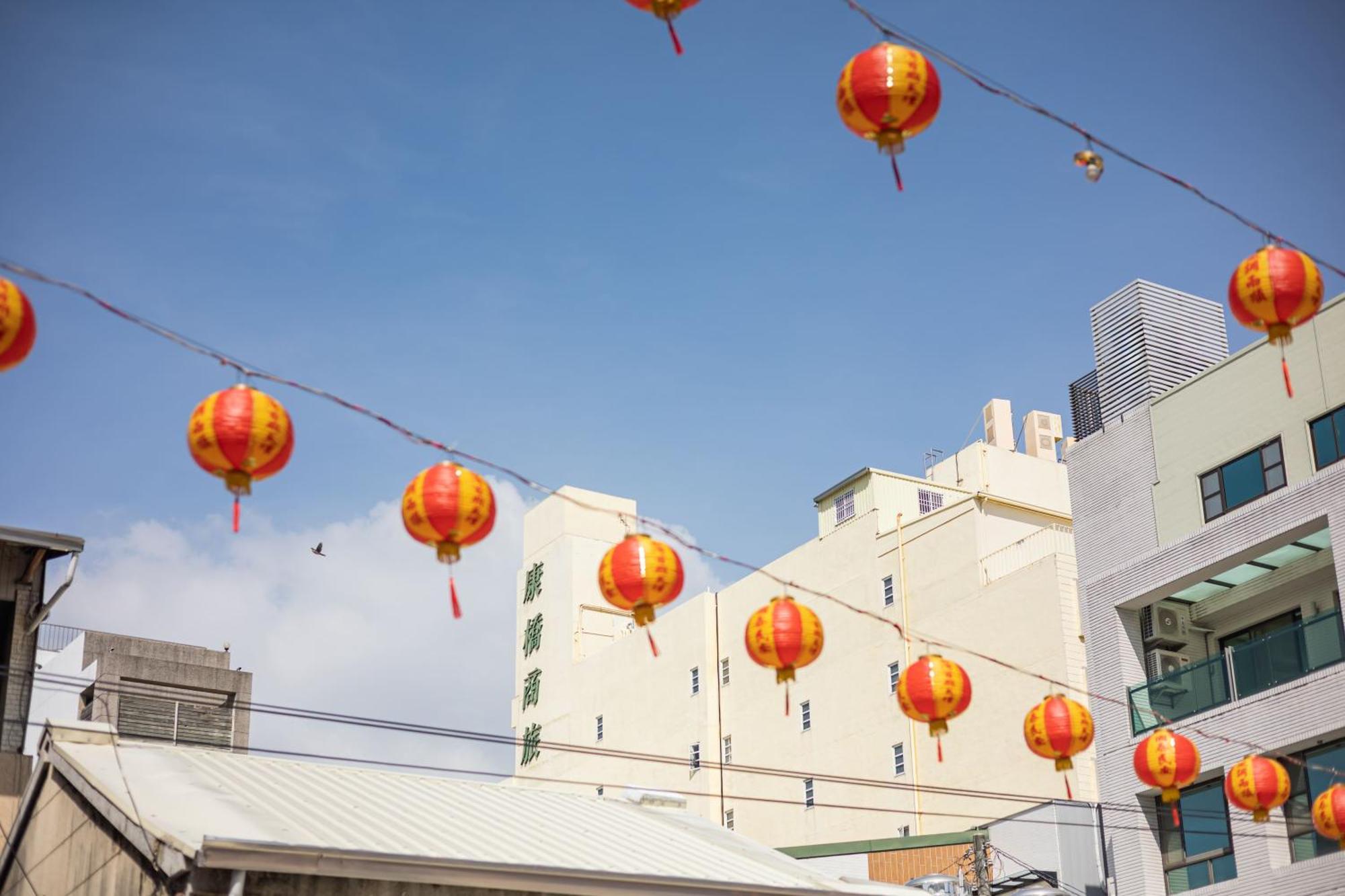 Kindness Hotel - Tainan Chihkan Tower Buitenkant foto